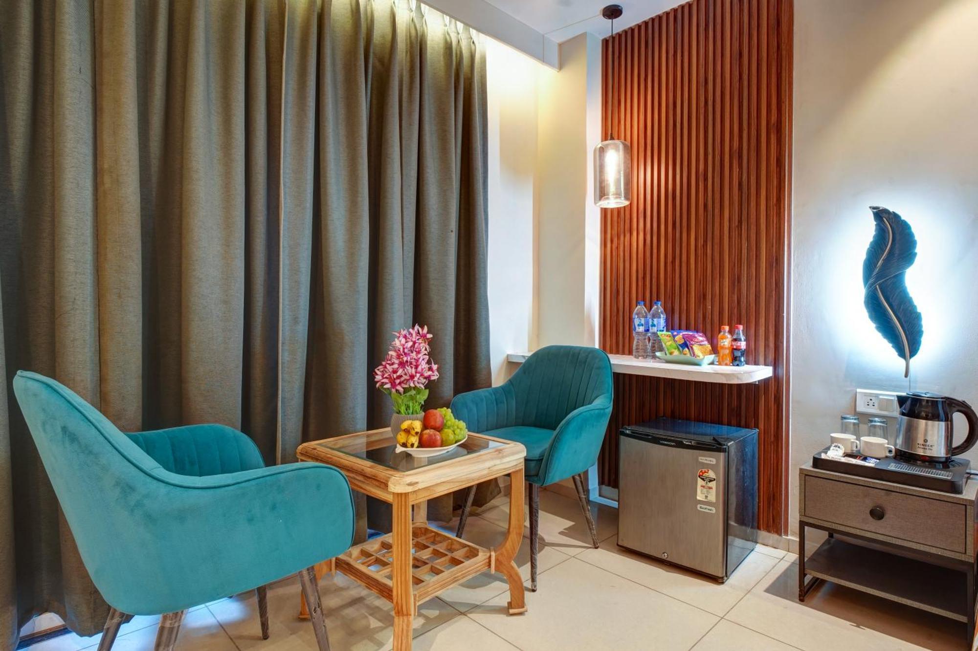Rjk Stay - Sohna Road & Spaze It Park Gurgaon Luaran gambar