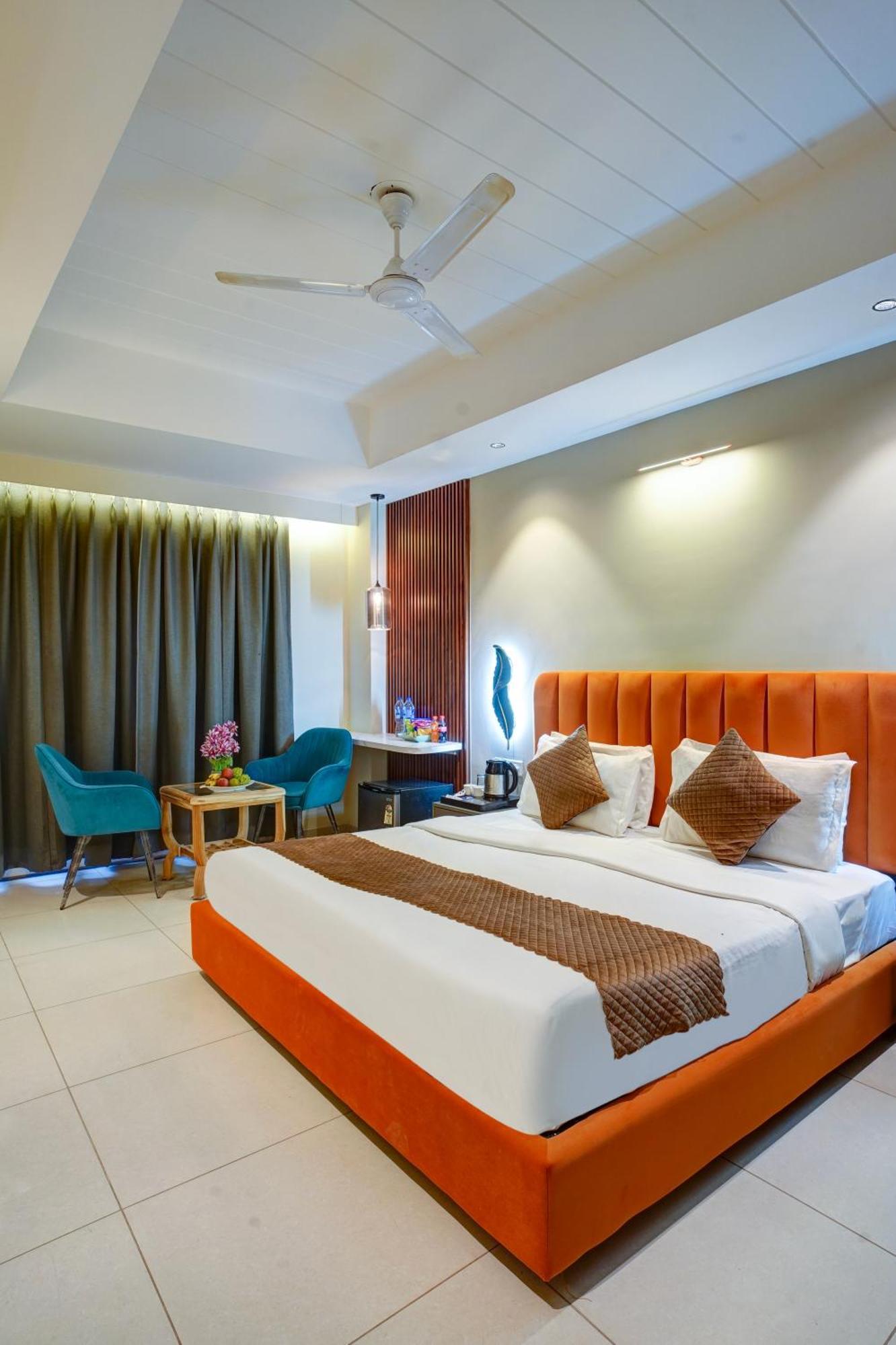 Rjk Stay - Sohna Road & Spaze It Park Gurgaon Luaran gambar