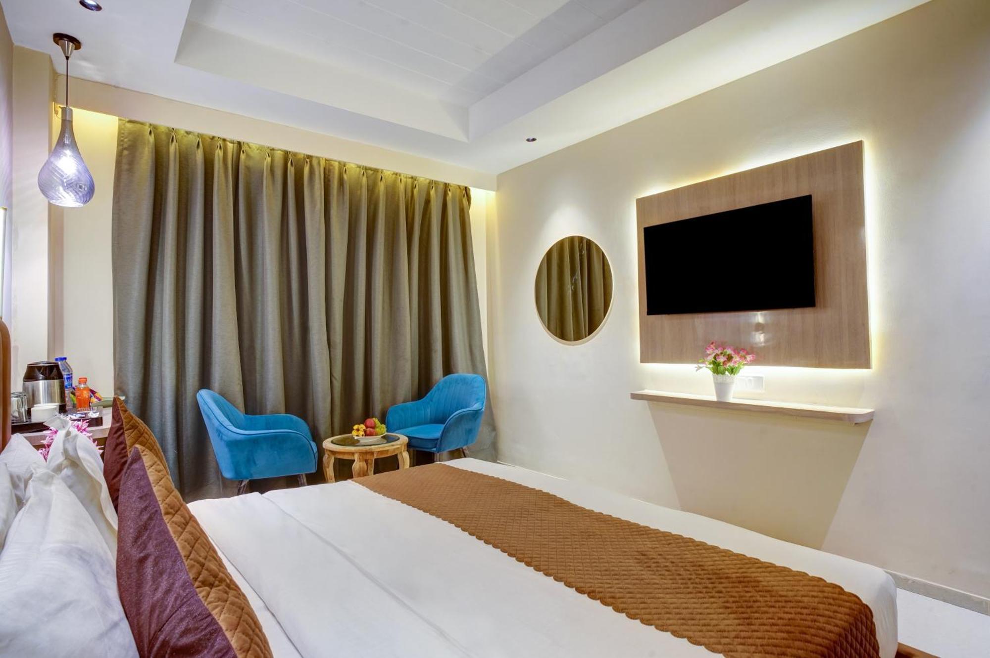 Rjk Stay - Sohna Road & Spaze It Park Gurgaon Luaran gambar